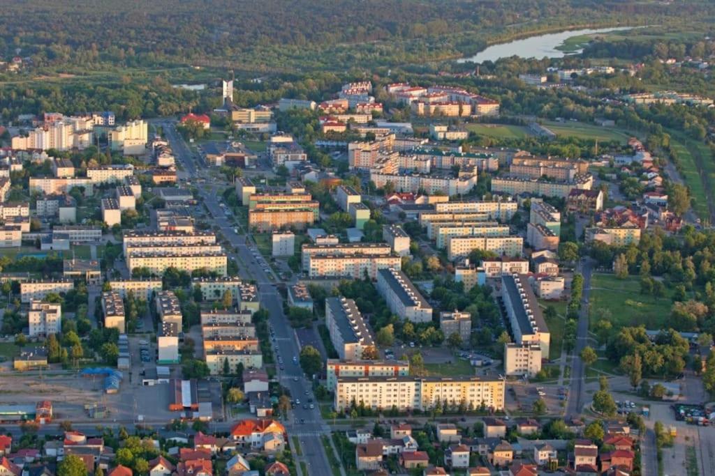 Luksusowy Loft, Z Bezplatnym Parkingiem W Centrum. Wyszkow Bagian luar foto